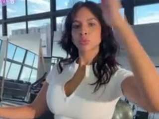 AisHhaFerrari