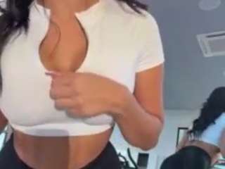 aishhaferrari live profile