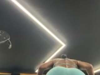 aishhaferrari