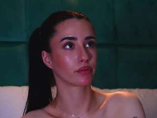 ameliajune's live room