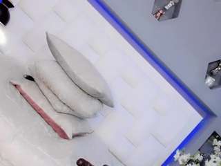 ariia-janee webcam
