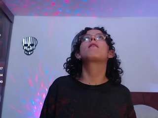 eriskaosu's CamSoda show and profile