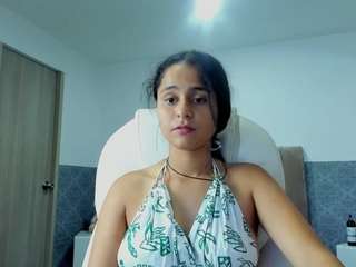 giselle-roldan Live Webcam on CamSoda