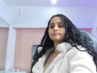 giselle-roldan webcam model