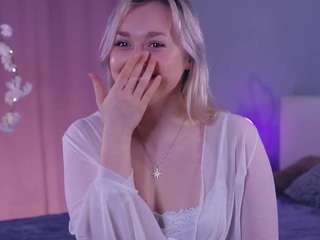 gwendolynhallste... Live Webcam on CamSoda