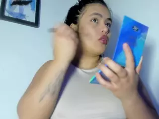 MaddieWillow's Live Sex Cam Show