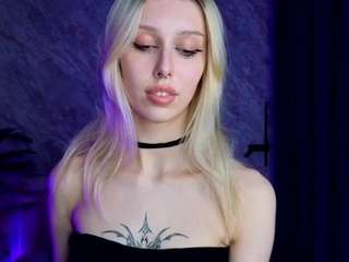 petulaheaps Live Webcam on CamSoda