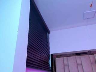 le modèle samy-grey01 est en webcam porno dans un show sur le site camsoda, il possède les tags suivants: anal,shaved pussy,young adult,tittyfuck,teen 18,striptease,squirt,smoking,role play,big tits,grandes tetas,fingering,curvy,brown eyes,blowjob,black hair,hd