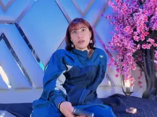 SoojinSnow's Live Sex Cam Show