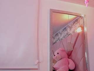 Live cam show with Ahlya
