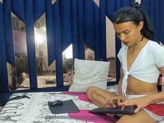 aisha-rx webcam model