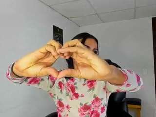 aisha-rx Live Webcam on CamSoda