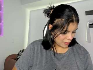  aleja-02 chat room