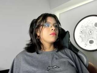  aleja-02 chat room