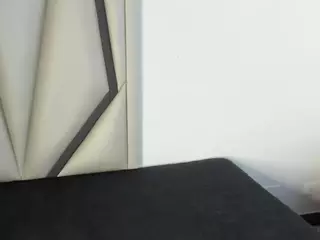 Aleja-02's Live Sex Cam Show