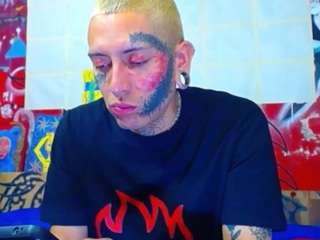 damian77dam Live Webcam on CamSoda