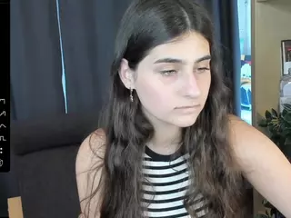 FalineHawkinson's Live Sex Cam Show