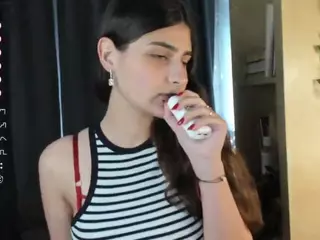 FalineHawkinson's Live Sex Cam Show