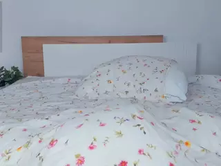 FalineHawkinson's Live Sex Cam Show