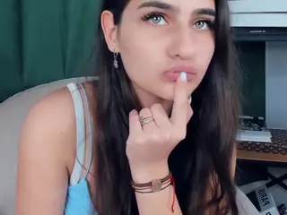 FalineHawkinson's Live Sex Cam Show