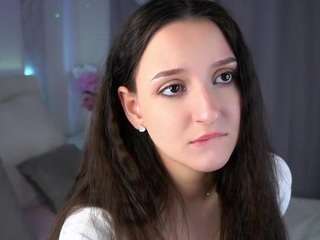 moirefulford's CamSoda show and profile