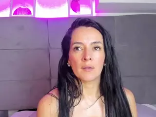 mysticarito's Live Sex Cam Show