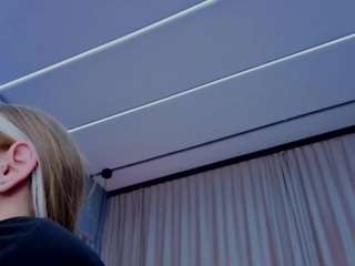 reina-cummingss Live Webcam on {site_name}