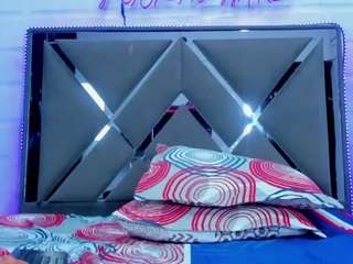 Live webcam model valentina-sex18 on Soda Cams