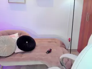 Beverly-johnson's Live Sex Cam Show