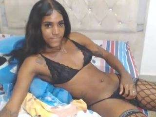 Discover miadeseo from CamSoda