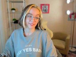  rocket-bunnyy chat room