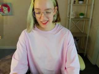 rocket-bunnyy - Live Cam