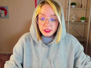 rocket-bunnyy Live Webcam on CamSoda