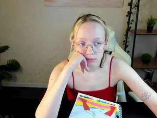 rocket-bunnyy Live Webcam on CamSoda