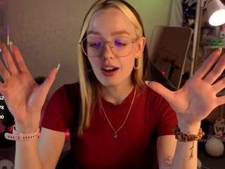 le modèle rocket-bunnyy est en webcam porno dans un show sur le site camsoda, il possède les tags suivants: ahegao,skinny,no drinking,oil,orgasm,panties,privateshow,sexy,sexydance,show,smoking,moaning,solo,spank,strip,striptease,sweet,tease,teen 18,twerk