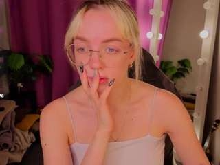 rocket-bunnyy live webcam show