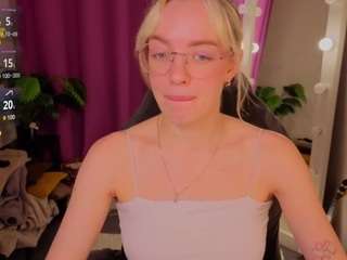 rocket-bunnyy live webcam show