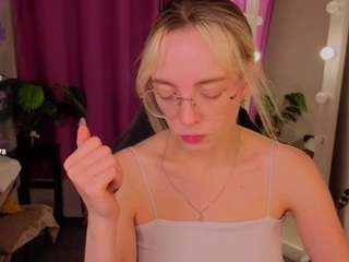 rocket-bunnyy live webcam show