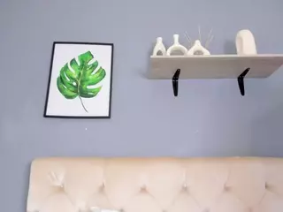 Soe-Laraa's Live Sex Cam Show