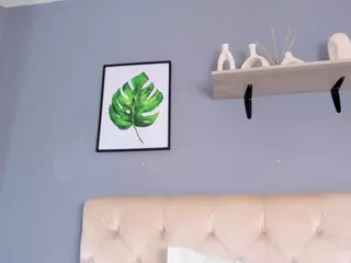 Soe-Laraa's Live Sex Cam Show