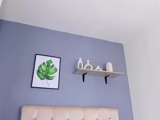 Soe-Laraa's Live Sex Cam Show