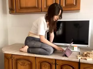 Julia's Live Sex Cam Show