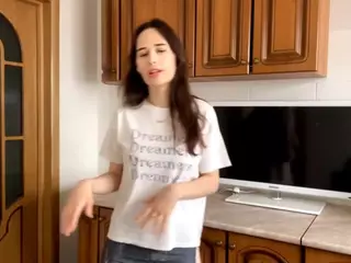 Julia's Live Sex Cam Show