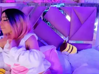 Akane-Hikari's Live Sex Cam Show