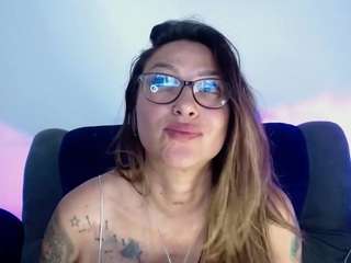 le modèle angyxx est en webcam porno dans un show sur le site camsoda, il possède les tags suivants: anal,natural,wet,toys,tattoos,striptease,squirter,spank,solo,skinny,shaved pussy,pussy,nature,massage,ass to mouth,lovense,hairy pussy,facial piercings,dp,double penetration