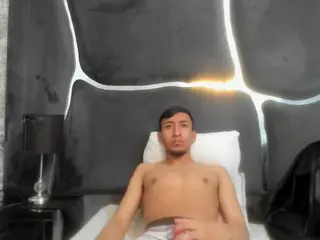 Calypso18's Live Sex Cam Show