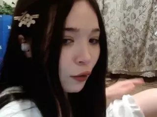 EdithaBenskin's Live Sex Cam Show