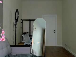 evelyn-limi's CamSoda show and profile