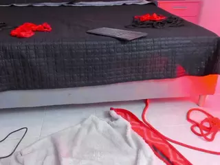 Issaafox's Live Sex Cam Show
