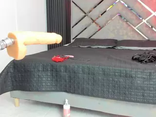 Issaafox's Live Sex Cam Show